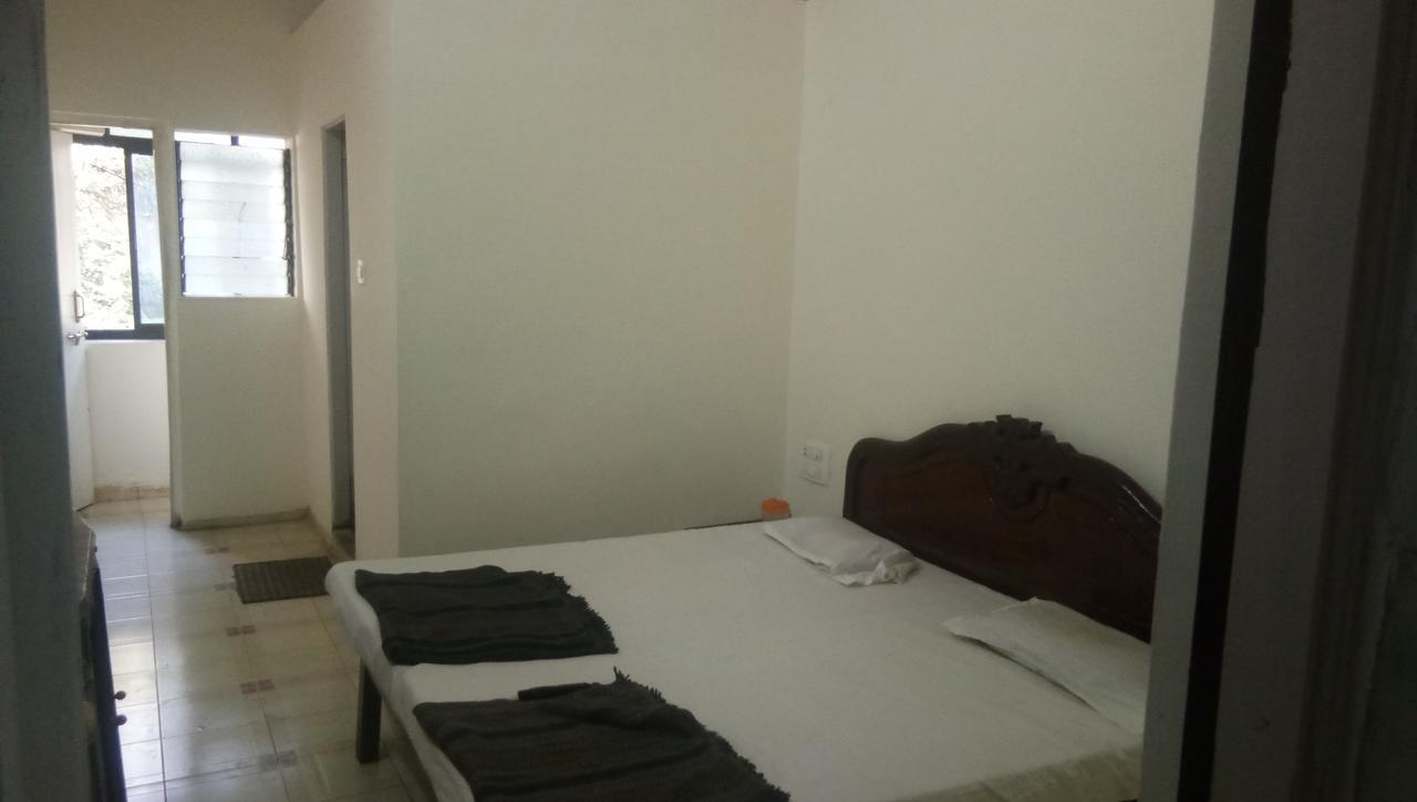 נאסיק Grand Galaxy Hotel Krishna מראה חיצוני תמונה
