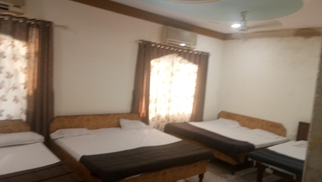 נאסיק Grand Galaxy Hotel Krishna מראה חיצוני תמונה