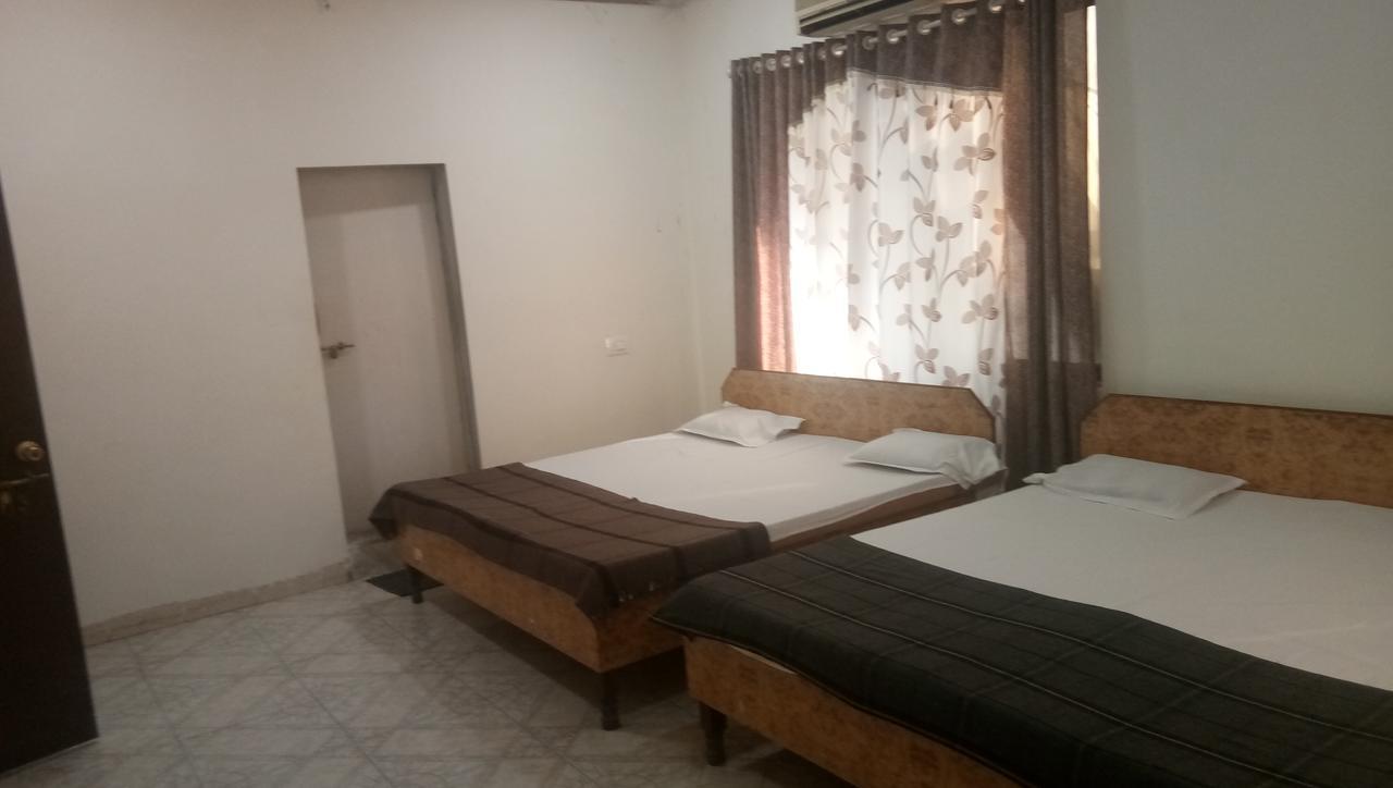 נאסיק Grand Galaxy Hotel Krishna מראה חיצוני תמונה